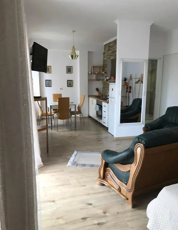 Studio 14 At Pazariiri Tirana